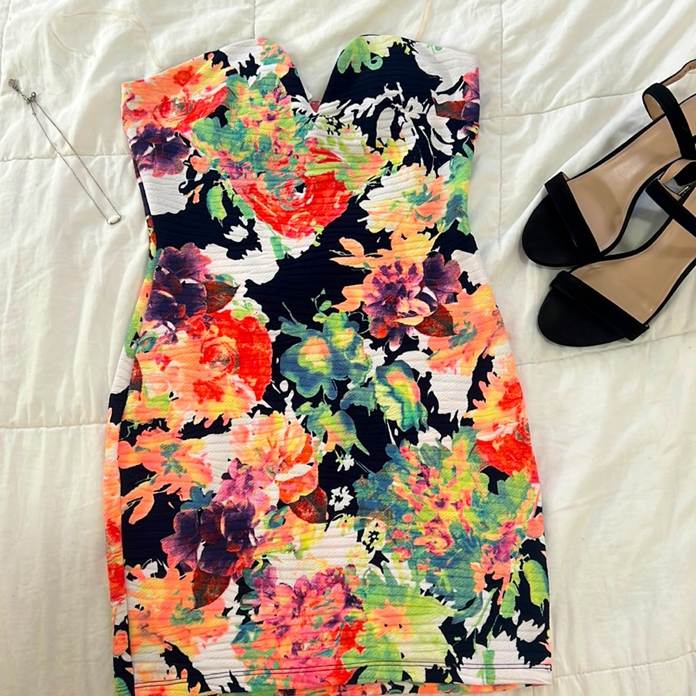 Windsor bodycon Floral Dress - L